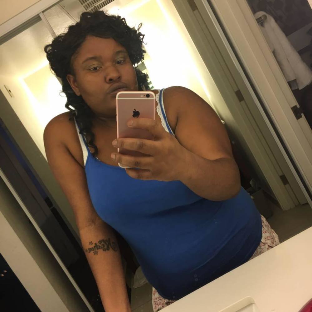 Meet your Posher, Neshea